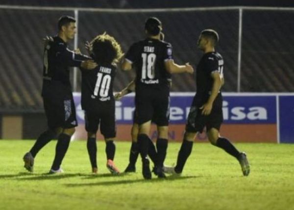 El Gumarelo gana y sigue en carrera