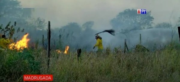 Banco San Miguel ardió en llamas | Noticias Paraguay