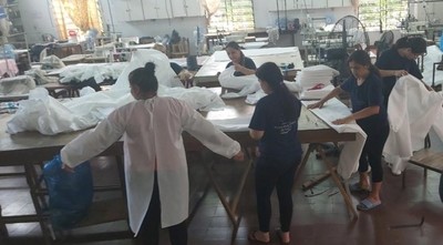 Mazzoleni firma resolución que establece provisión nacional de batas de bioseguridad