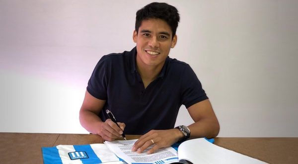 Lorenzo Melgarejo estampa firma como nuevo jugador de Racing