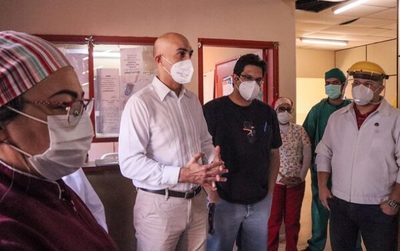 Mazzoleni verifica stock de equipos de protección en hospitales