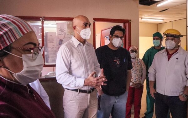 Mazzoleni verifica stock de equipos de protección en hospitales