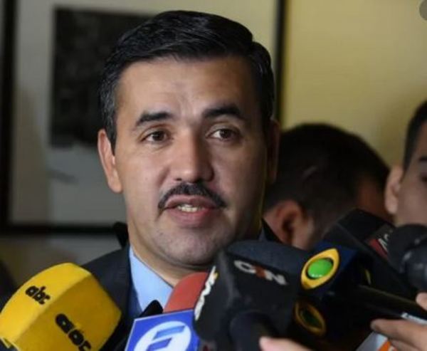 Abogado de Dalia López acusa a un político de "alta jerarquía" de estar detrás del caso Ronaldinho » Ñanduti