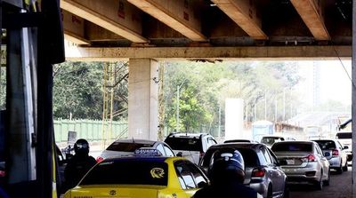 MOPC dice que “cuñas de madera” no afectan a la seguridad del viaducto del Botánico - Nacionales - ABC Color