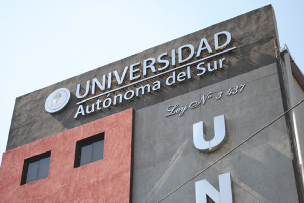Docentes de Unasur denuncian falta de pago de salarios desde marzo