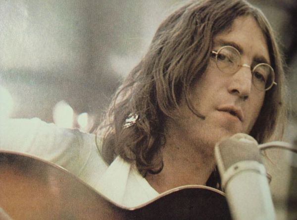 Lanzan recopilación de temas de John Lennon por su 80 aniversario - Música - ABC Color