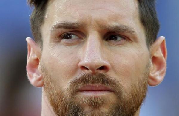 Periodista español dispara en contra de Messi: 'Se va la tiranía del vestuario' - C9N