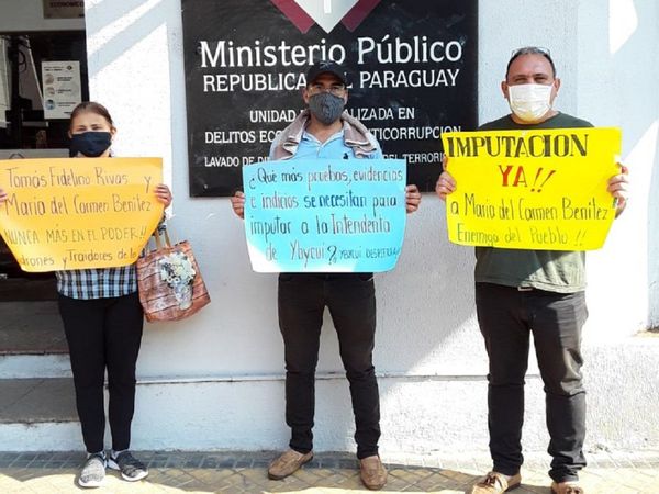 Pobladores exigen a Fiscalía Anticorrupción imputación a intendenta de Ybycuí