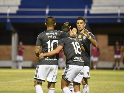 Olimpia golea y recupera confianza de cara al crucial clásico