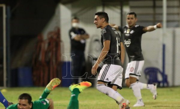 HOY / Olimpia triunfa y se mantiene cerca de Cerro Porteño