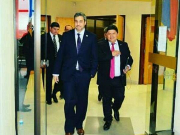 Secretario privado de Abdo   está internado con Covid