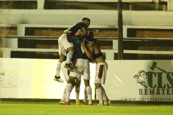 Cerro Porteño gana en Villarrica y sigue trepado en lo más alto del Torneo Apertura