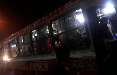 Identifican a colectivos que circulan repletos de pasajeros