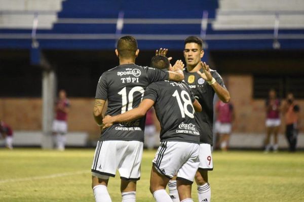 Olimpia golea y recupera confianza de cara al crucial clásico