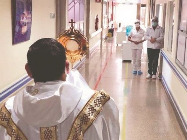 Pa'i que llevó fe al hospital: "SENTÍ FRÍO Y ANGUSTIA"