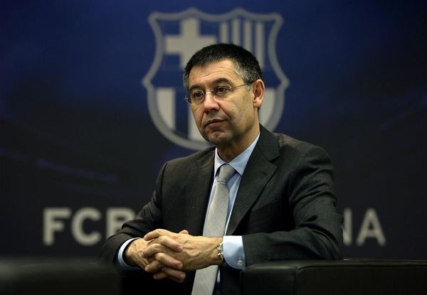 Bartomeu, dispuesto a renunciar a cambio de la continuidad de Messi - Fútbol - ABC Color