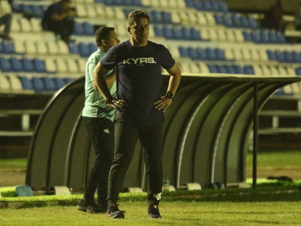 Troadio Duarte lamenta las fallas: "Perdimos el partido en 10 minutos"