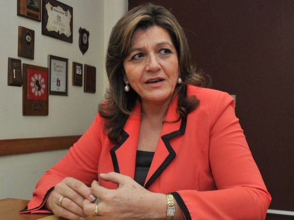 Senadora critica a diputados por rechazar intervención al municipio de Concepción