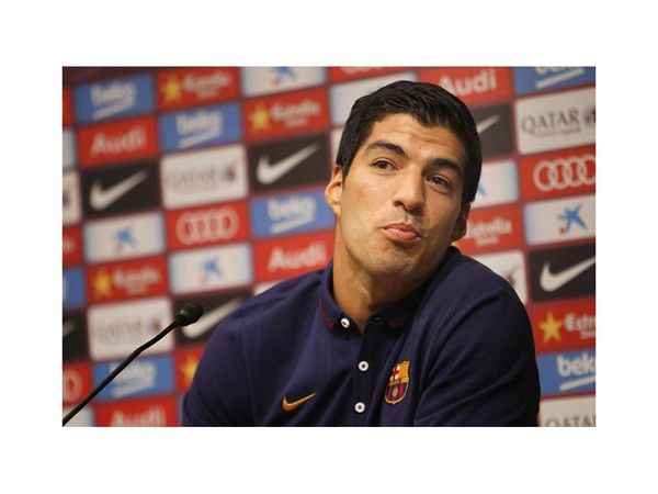 Suárez dice que está siendo tratado y que no morderá