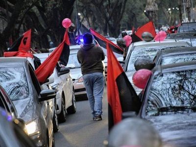 Rosarinos marchan pidiendo el regreso de Messi