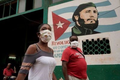 Cuba anuncia toque de queda para frenar coronavirus, refuerza medidas restrictivas