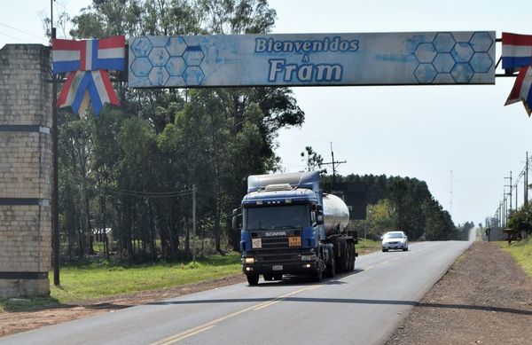 Inmigrantes marcaron el origen del municipio - 64° Aniversario de Fram y 29° de la Independencia de Ucrania - ABC Color