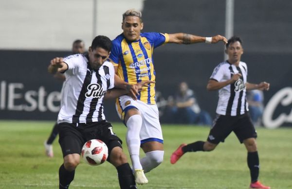 Libertad resbala en Tuyucuá - Fútbol - ABC Color