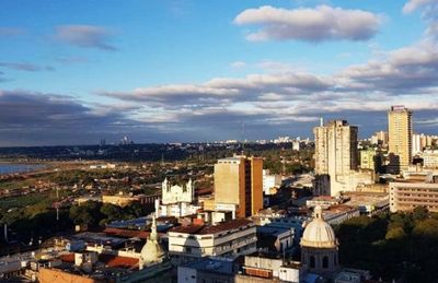 Meteorología anuncia un viernes con máximas de entre 33ºC y 39ºC