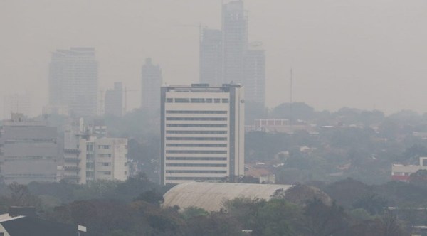 Ambiente pesado en Asunción y alrededores a causa de focos de incendios