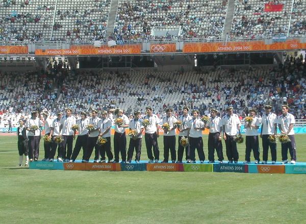 ¡Plata en Atenas!, la conquista mundial más importante de la Albirroja cumple 16 años - Fútbol - ABC Color