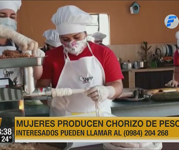 Producen chorizo de pescado para tener ingresos y alimentar a sus familias