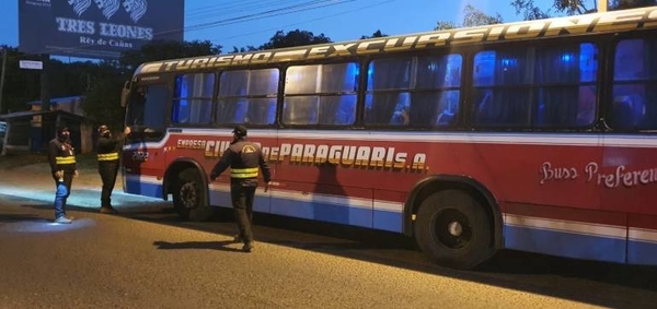 HOY / Transporte al interior se suspende desde la medianoche