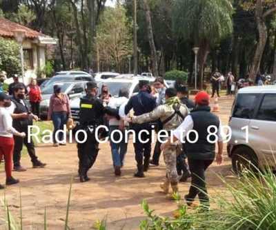 Detienen a dos exfuncionarios zacariistas por incentivar a mujer a subirse a antena