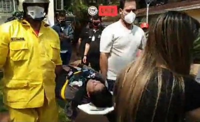 Detenidos por incentivar a una mujer a arrojarse desde una antena