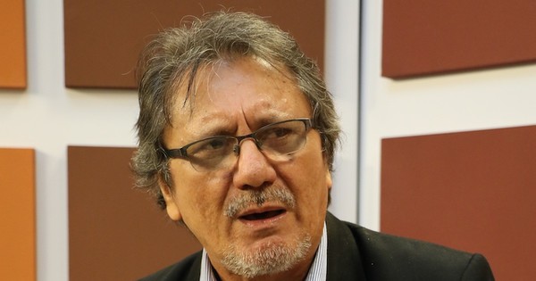 La Nación / Mensaje a Vargas Peña: “Cuando salgas de Abc también vas a `descubrir´ que el despojo de tierras a pobres infelices está mal”