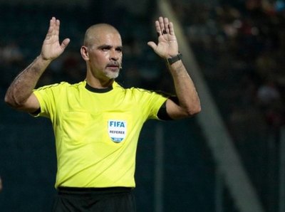 ¿Quién fue el último árbitro que dirigió 3 clásicos seguidos?