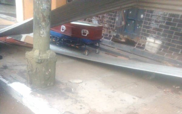 Exfuncionaria de Hacienda habría saltado al vacío desde balcón de céntrico hotel