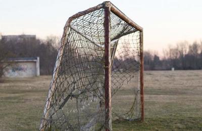 Nueve niños mueren tras ser impactados por un rayo mientras jugaban un partido de fútbol - SNT