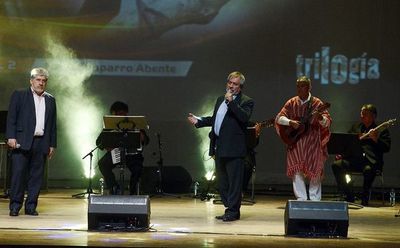 Entre charla y música - Espectáculos - ABC Color