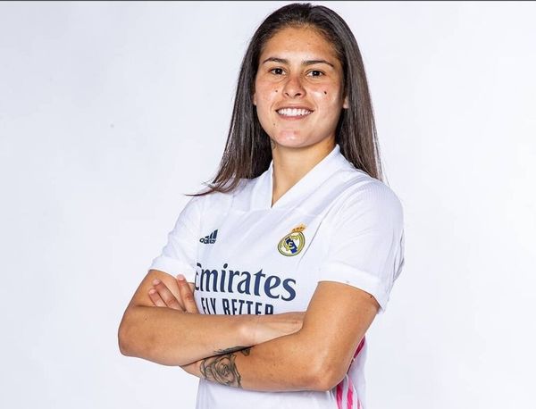 La paraguaya Jessica Martínez, protagonista en presentación de nueva camiseta del Real Madrid