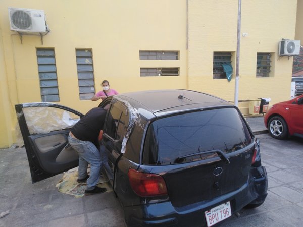 ¡Inseguridad en la propia Policía! Retuvieron su auto y, al retirar, encontró su vehículo destartalado y hasta sin volante - Megacadena — Últimas Noticias de Paraguay