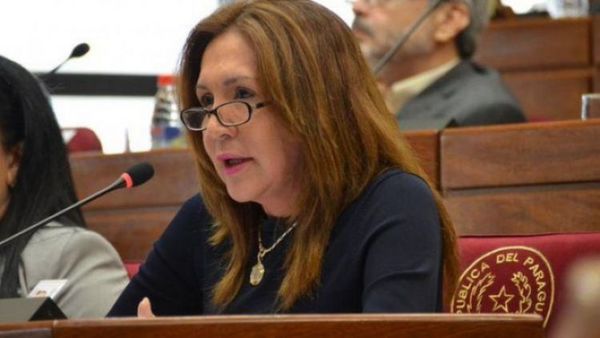 Zulma Gómez : Se debe importar terapistas