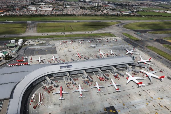 El Gobierno de Colombia le otorga a Avianca un crédito por 370 millones de dólares - MarketData