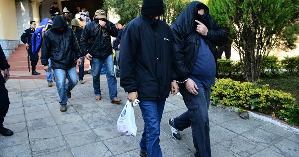 La Nación / “Pido que la Justicia ya no se burle de mi hija y se haga el juicio oral”, exige Miguel Paredes