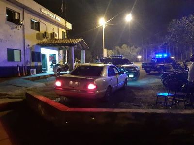 Caminera retiene a toda una familia  por supuesta infracción  - Nacionales - ABC Color
