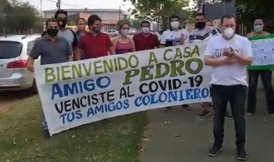 Dan de alta a paciente que venció al coronavirus desde Terapia Intensiva en Concepción - Nacionales - ABC Color