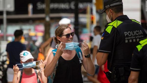 COVID-19: La lucha de Europa pasa de los hospitales a las calles