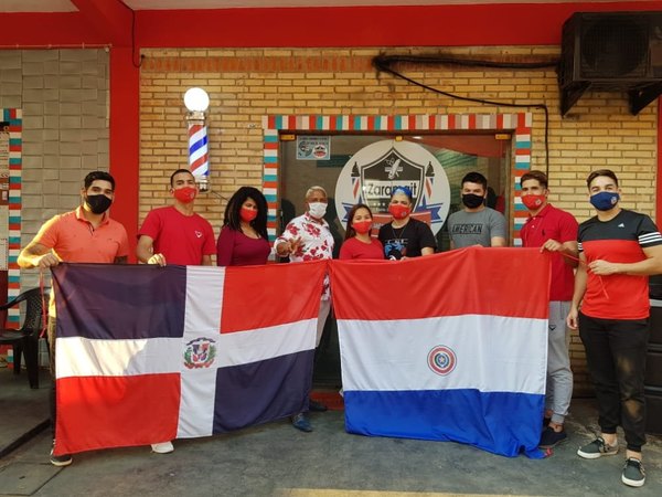 Crónica / Peluqueros harán cortes gratirola para ayudar en la pandemia