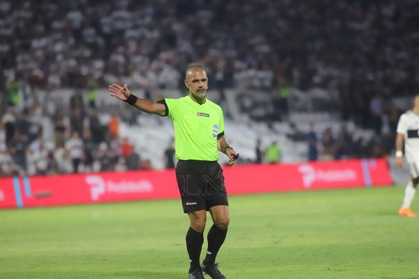 Los números de Éber Aquino en superclásicos