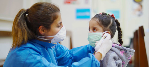 Los niños sin síntomas pueden transmitir coronavirus durante semanas
